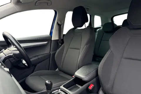 OY72MSX Škoda Karoq 1.0 TSI SE Drive Euro 6 (s/s) 5dr Thumbnail #12