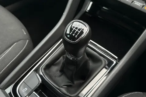 OY72MSX Škoda Karoq 1.0 TSI SE Drive Euro 6 (s/s) 5dr Thumbnail #21