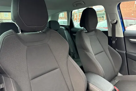 OY72MSX Škoda Karoq 1.0 TSI SE Drive Euro 6 (s/s) 5dr Thumbnail #22