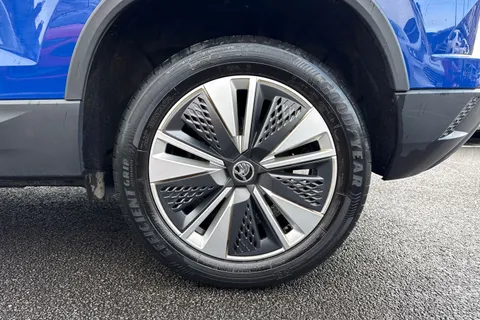 OY72MSX Škoda Karoq 1.0 TSI SE Drive Euro 6 (s/s) 5dr Thumbnail #24