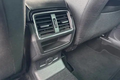 OY72MSX Škoda Karoq 1.0 TSI SE Drive Euro 6 (s/s) 5dr Thumbnail #27