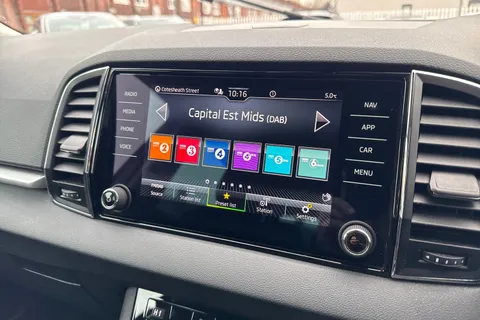 OY72MSX Škoda Karoq 1.0 TSI SE Drive Euro 6 (s/s) 5dr Thumbnail #33