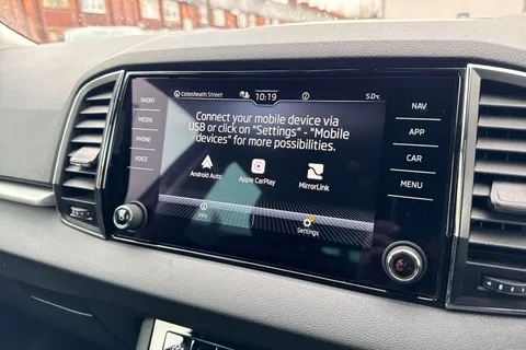 OY72MSX Škoda Karoq 1.0 TSI SE Drive Euro 6 (s/s) 5dr Thumbnail #36