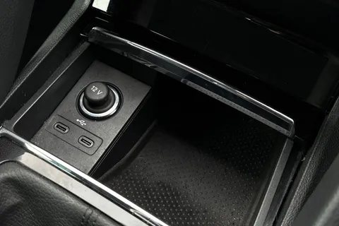 OY72MSX Škoda Karoq 1.0 TSI SE Drive Euro 6 (s/s) 5dr Thumbnail #40