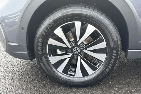 MV75ULX Volkswagen Taigo 1.0 TSI Life 5dr Thumbnail #12