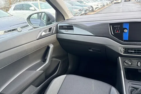 MV75ULX Volkswagen Taigo 1.0 TSI Life 5dr Thumbnail #20