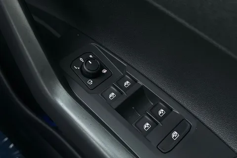 MV75ULX Volkswagen Taigo 1.0 TSI Life 5dr Thumbnail #21