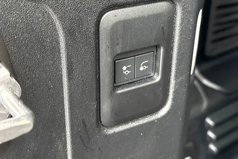 KW74HFC Land Rover Defender 110 3.0 D350 X-Dynamic HSE 5dr Thumbnail #29