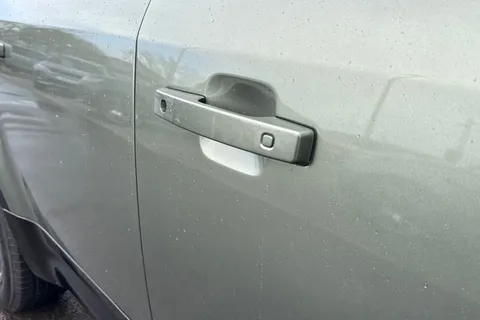 KW74HFC Land Rover Defender 110 3.0 D350 X-Dynamic HSE 5dr Thumbnail #31