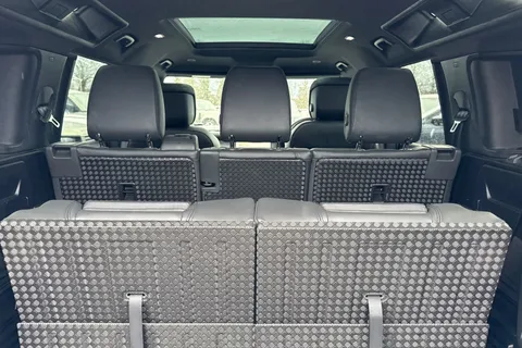 KW74HFC Land Rover Defender 110 3.0 D350 X-Dynamic HSE 5dr Thumbnail #33