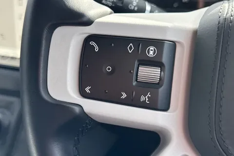 KW74HFC Land Rover Defender 110 3.0 D350 X-Dynamic HSE 5dr Thumbnail #36