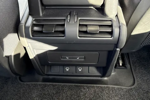 KK24LDY Land Rover Defender 90 3.0 D350 X 3dr Thumbnail #20