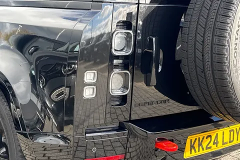 KK24LDY Land Rover Defender 90 3.0 D350 X 3dr Thumbnail #21