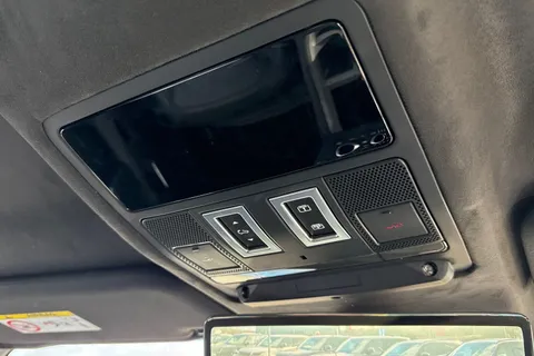 KK24LDY Land Rover Defender 90 3.0 D350 X 3dr Thumbnail #25