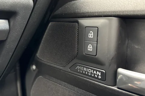 KK24LDY Land Rover Defender 90 3.0 D350 X 3dr Thumbnail #26