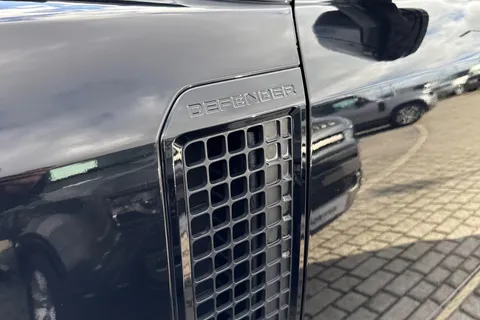 KK24LDY Land Rover Defender 90 3.0 D350 X 3dr Thumbnail #30