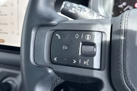 KK24LDY Land Rover Defender 90 3.0 D350 X 3dr Thumbnail #35