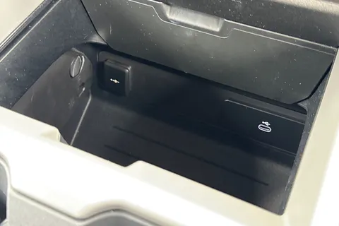 KK24LDY Land Rover Defender 90 3.0 D350 X 3dr Thumbnail #46