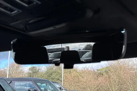 KK24LDY Land Rover Defender 90 3.0 D350 X 3dr Thumbnail #48