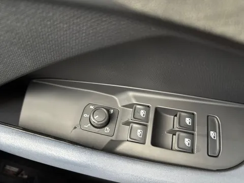 DC75BAV CUPRA Terramar 1.5 eTSI 150 V1 5dr DSG **DELIVERY MILEAGE | UNDER £40K LIST PRICE** Thumbnail #18