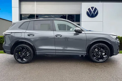  Volkswagen Tiguan 1.5 eTSI MHEV R-Line DSG Euro 6 (s/s) 5dr Thumbnail #3