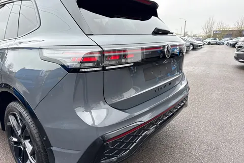  Volkswagen Tiguan 1.5 eTSI MHEV R-Line DSG Euro 6 (s/s) 5dr Thumbnail #7