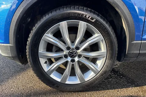 YM21XUC Volkswagen T-Roc 1.5 TSI EVO SEL 5dr ⭐Rear view camera, Space saving spare wheel⭐ Thumbnail #13
