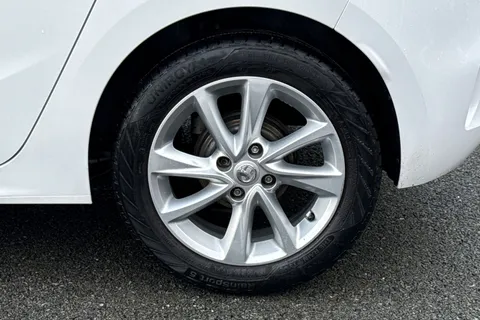 12 of 52 for Vauxhall Corsa 1.2 SE Nav Euro 6 5dr