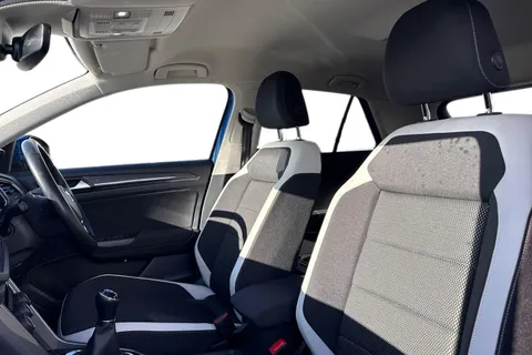 YM21XUC Volkswagen T-Roc 1.5 TSI EVO SEL 5dr ⭐Rear view camera, Space saving spare wheel⭐ Thumbnail #17