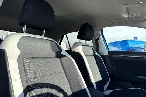 YM21XUC Volkswagen T-Roc 1.5 TSI EVO SEL 5dr ⭐Rear view camera, Space saving spare wheel⭐ Thumbnail #25