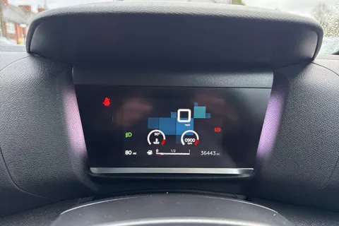 KM71ODX Citroën C4 1.5 BlueHDi Shine Euro 6 (s/s) 5dr Thumbnail #35