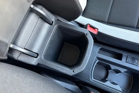 YM21XUC Volkswagen T-Roc 1.5 TSI EVO SEL 5dr ⭐Rear view camera, Space saving spare wheel⭐ Thumbnail #42