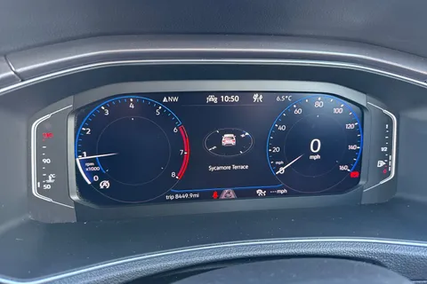 YM21XUC Volkswagen T-Roc 1.5 TSI EVO SEL 5dr ⭐Rear view camera, Space saving spare wheel⭐ Thumbnail #45