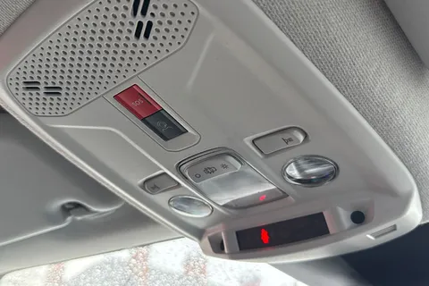 KM71ODX Citroën C4 1.5 BlueHDi Shine Euro 6 (s/s) 5dr Thumbnail #44