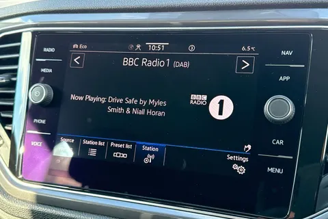 YM21XUC Volkswagen T-Roc 1.5 TSI EVO SEL 5dr ⭐Rear view camera, Space saving spare wheel⭐ Thumbnail #49