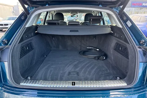 NL20WVT Audi e-tron 50 Technik Auto quattro 5dr 71.2kWh Thumbnail #7