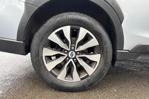 BG73UKW Subaru Outback 2.5i Touring Lineartronic 4WD Euro 6 (s/s) 5dr Thumbnail #7