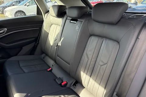 NL20WVT Audi e-tron 50 Technik Auto quattro 5dr 71.2kWh Thumbnail #19