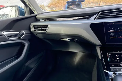 NL20WVT Audi e-tron 50 Technik Auto quattro 5dr 71.2kWh Thumbnail #20
