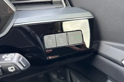 NL20WVT Audi e-tron 50 Technik Auto quattro 5dr 71.2kWh Thumbnail #43