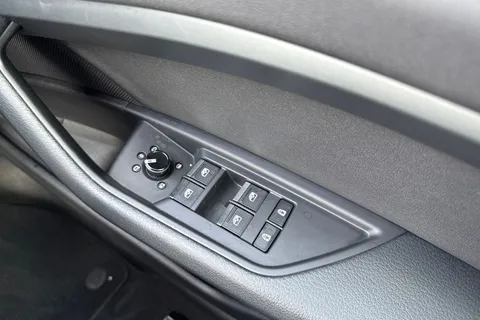NL20WVT Audi e-tron 50 Technik Auto quattro 5dr 71.2kWh Thumbnail #44