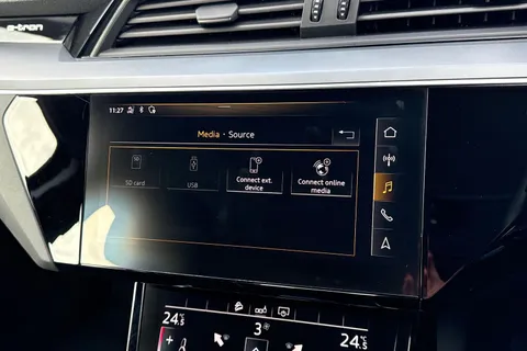 NL20WVT Audi e-tron 50 Technik Auto quattro 5dr 71.2kWh Thumbnail #48