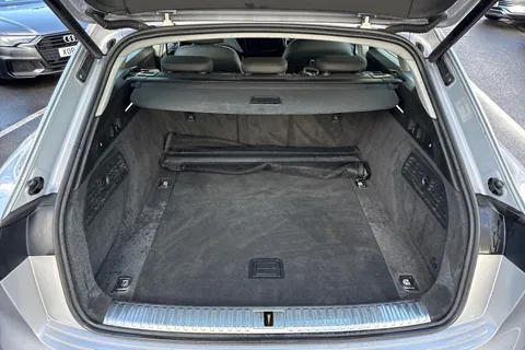 10 of 59 for Audi e-tron 50 Technik Auto quattro 5dr 71.2kWh