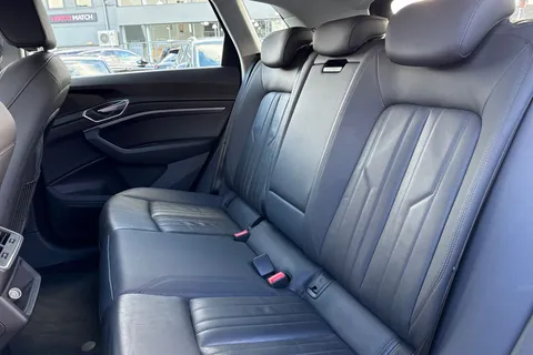 14 of 59 for Audi e-tron 50 Technik Auto quattro 5dr 71.2kWh