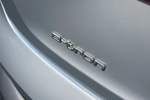 32 of 59 for Audi e-tron 50 Technik Auto quattro 5dr 71.2kWh