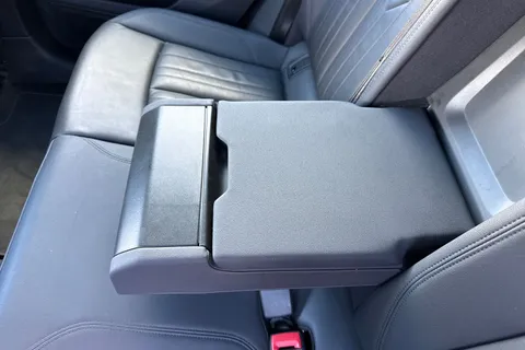 37 of 59 for Audi e-tron 50 Technik Auto quattro 5dr 71.2kWh