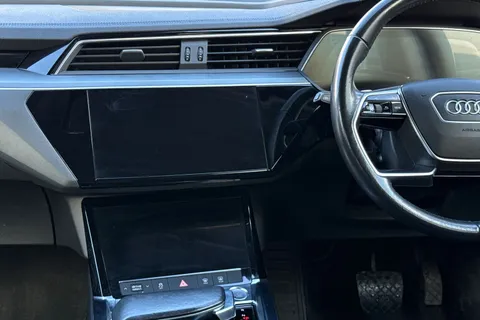 41 of 59 for Audi e-tron 50 Technik Auto quattro 5dr 71.2kWh