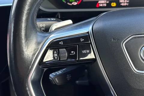 42 of 59 for Audi e-tron 50 Technik Auto quattro 5dr 71.2kWh