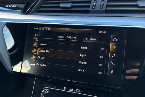 50 of 59 for Audi e-tron 50 Technik Auto quattro 5dr 71.2kWh