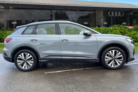 PN73NZU Audi Q4 e-tron Q4  Sport 35 e-tron  125,00 kW Thumbnail #3